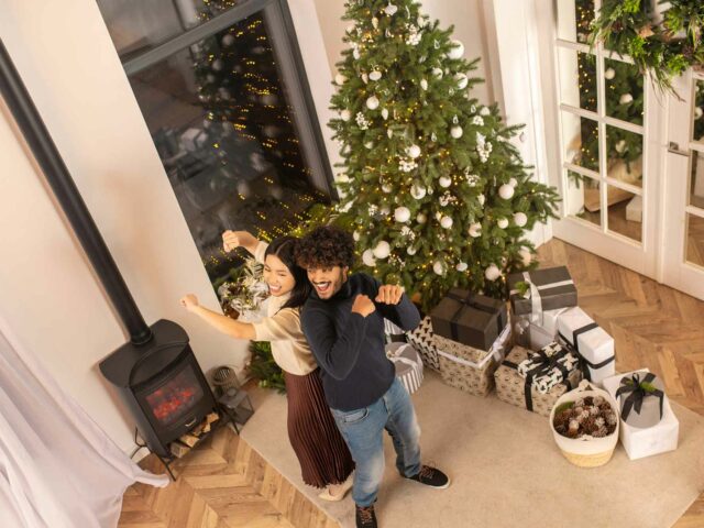 Combien de temps mon sapin de Noël tient-il en intérieur chauffé ?