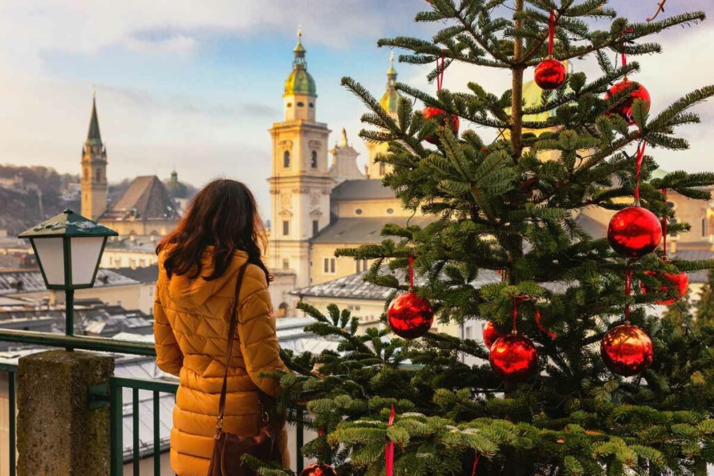 installer sapin noel sur le balcon